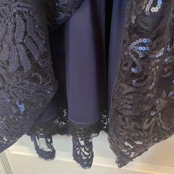 Lace and sheer bodice cocktail dress - Picture 7 of 7